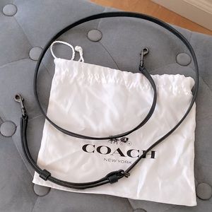 Coach - black leather strap bag - New